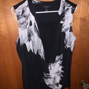 Sleeveless blouse
